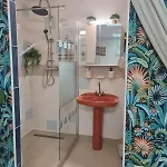 Lägenhet La Tropicale, Climatise Avec Parking, Proche Cite Medievale *